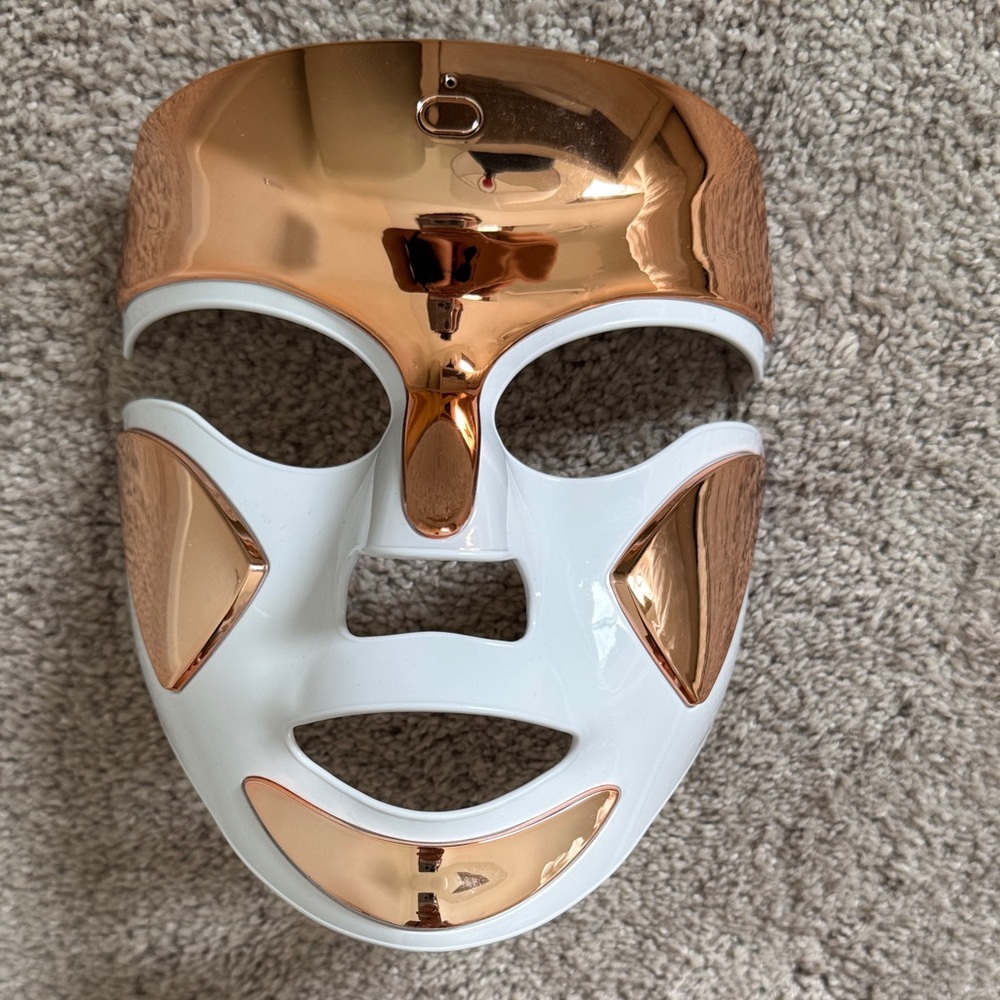 Dr Dennis Gross Red light Mask